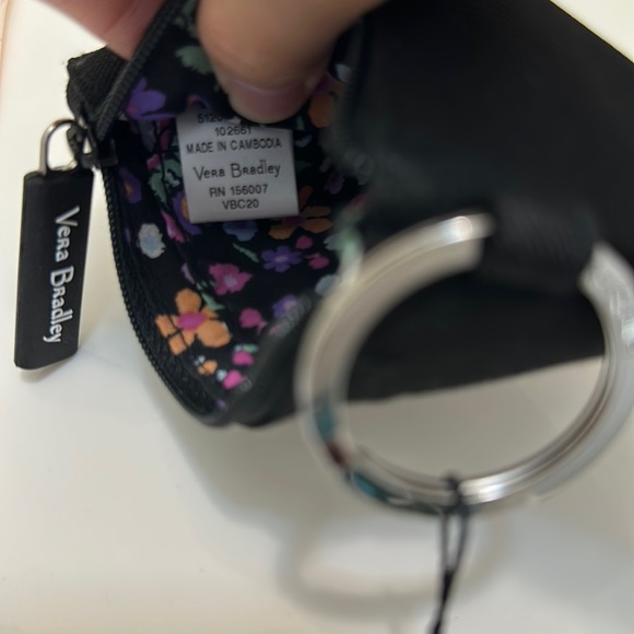 Vera Bradley - Zip ID Case / Black and floral print - Picture 6 of 9